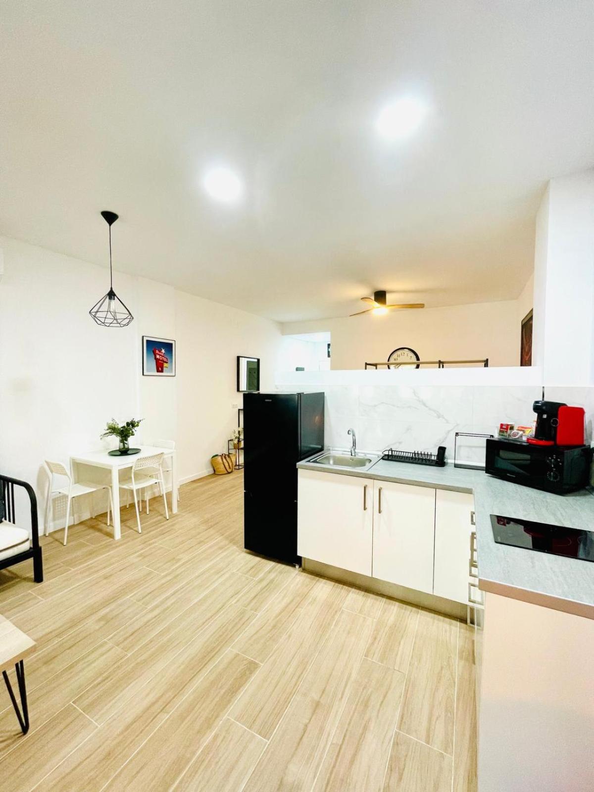 Completo Y Bello Apartamento En 말라가 외부 사진