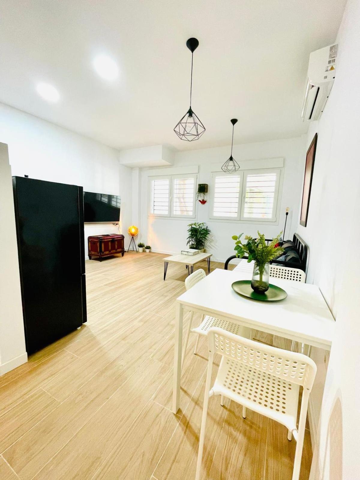 Completo Y Bello Apartamento En 말라가 외부 사진